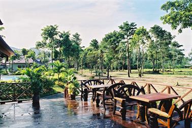 09 Thailand 2002 F1070013 Khao Lak Hotel Tropicana_478